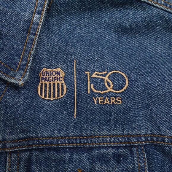 Union Pacific Denim Jacket Mens XL Trucker Embroidered Portland Service Unit - Picture 6 of 12